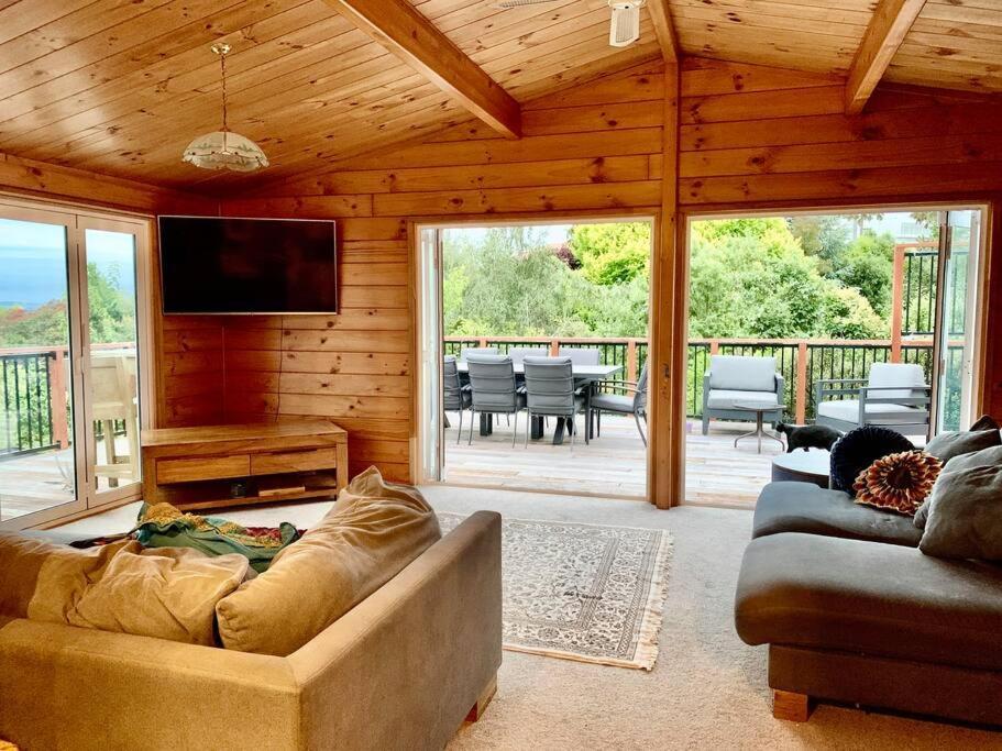 Soak In Cedar Tub, Stroll To Havelock Village Havelock North Exterior foto